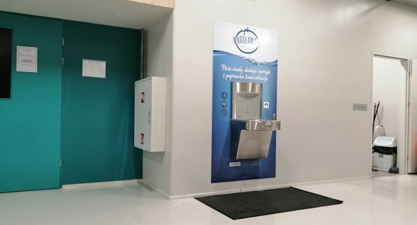 Dostęp do wody – podstawowe prawo pracownika i najważniejszy obowiązek pracodawcy