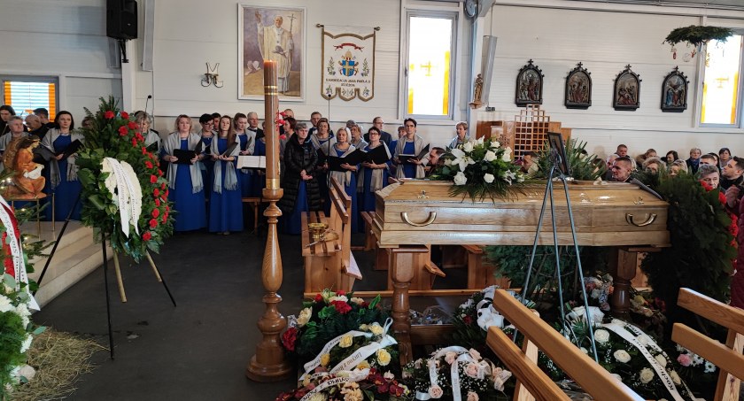 Zmarła wieloletnia nauczycielka muzyki i dyrygentka – Pożegnali 
