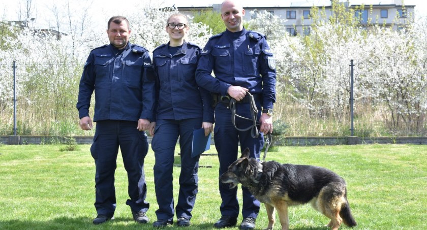 ILZA przeszła na psią emeryturę – Czworonożna funkcjonariuszka wykrywała narkotyki