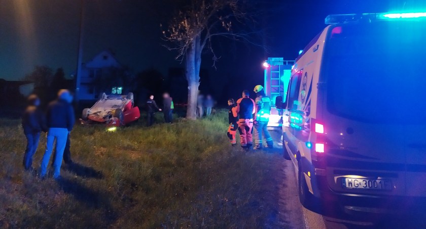 Dachowanie hondy – Kierowca miał ponad 1,5 promila