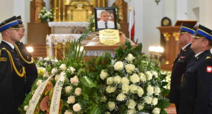 Pożegnali śp. Krzysztofa z pełnym ceremoniałem