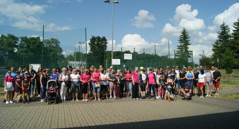 V Międzypokoleniowy Rajd Nordic Walking w Żelechowie 