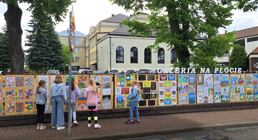 Kazimierz Dolny przeniósł się do Garwolina – Galeria na płocie przy Jedynce