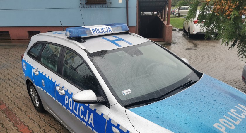 Sprawca przemocy mimo zakazu wrócił do domu – Policjanci zareagowali natychmiast