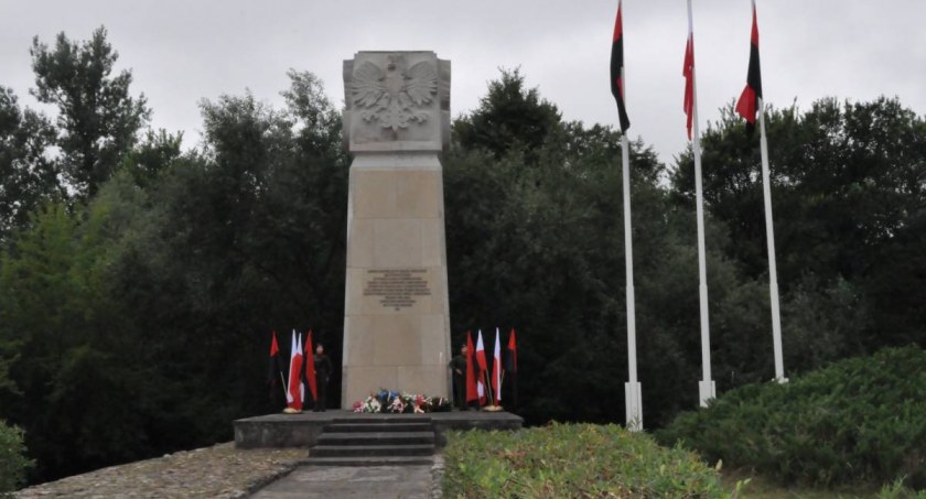 Zmieni się otoczenie Pomnika Sapera w Skurczy