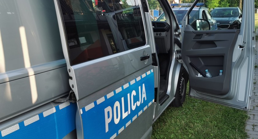 Pijany 24-latek uciekł z miejsca zdarzenia – Wrócił z liścikiem, że chce się dogadać