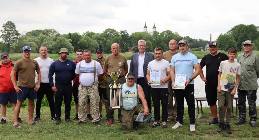 Otwarte Zawody Wędkarskie o Puchar Burmistrza Żelechowa. Robert Gorzkowski złowił 13,62 kg ryb