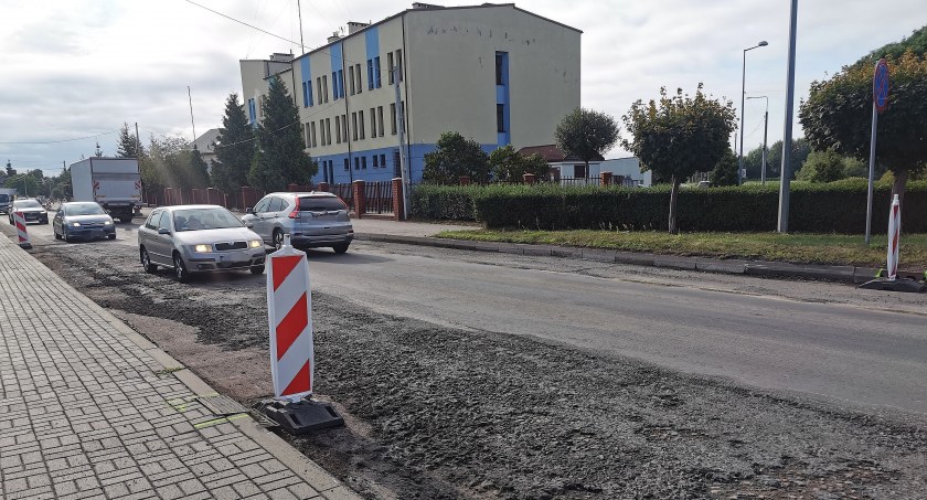 Trwa remont nawierzchni na DK 76 w Garwolinie