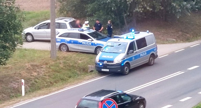 Stał wśród gapiów i udawał, że nic nie zrobił