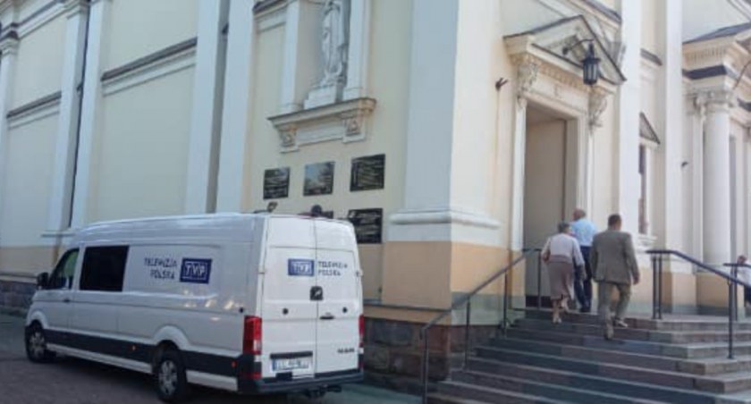 Telewizja w kolegiacie – Włącz dziś TV Polonia