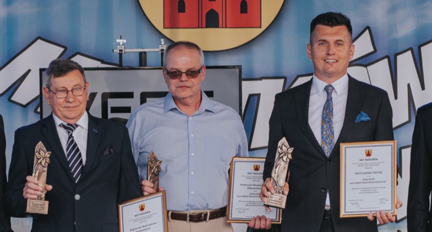Trzech zasłużonych