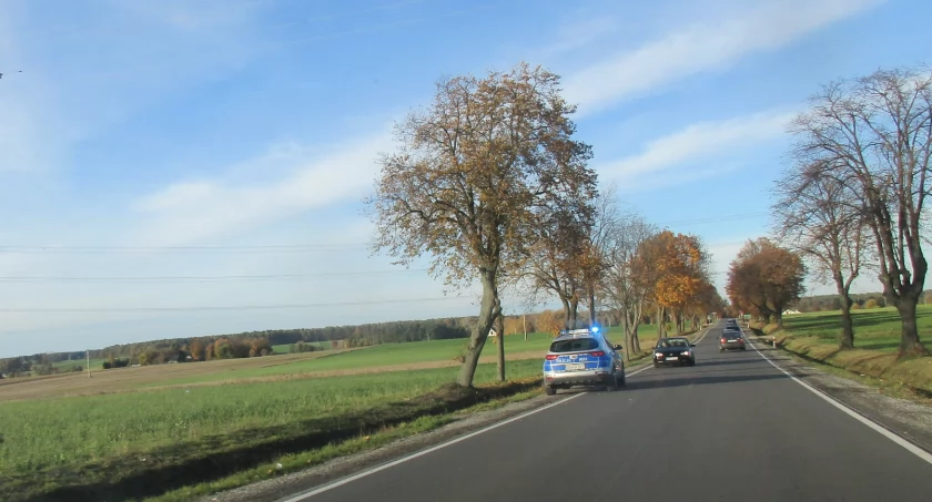 Z rowu do szpitala – Policja pilnowała mienia
