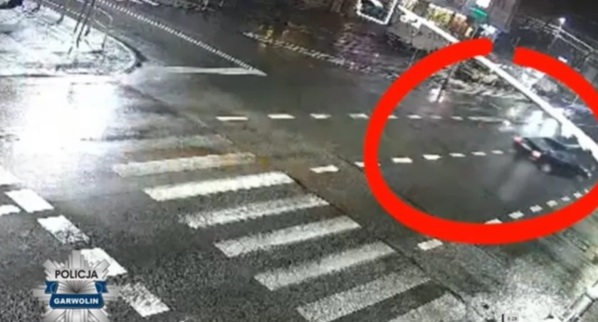 Monitoring uchwycił moment potrącenia na pasach – Zapis z kamery