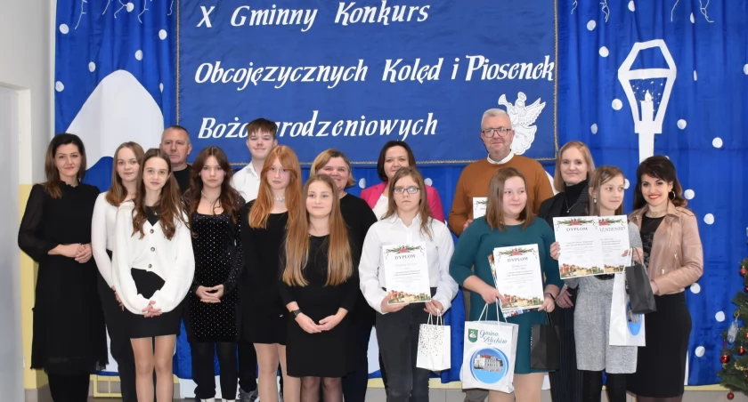 Śpiewali kolędy i świąteczne piosenki po angielsku i rosyjsku