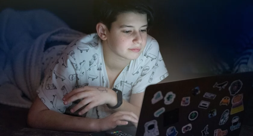 Jak chronić dziecko przed cyberprzemocą? Dziś Dzień Bezpiecznego Internetu