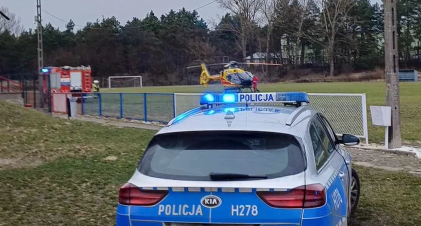 Śmigłowiec LPR zabrał ze stadionu poparzonego mężczyznę VIDEO