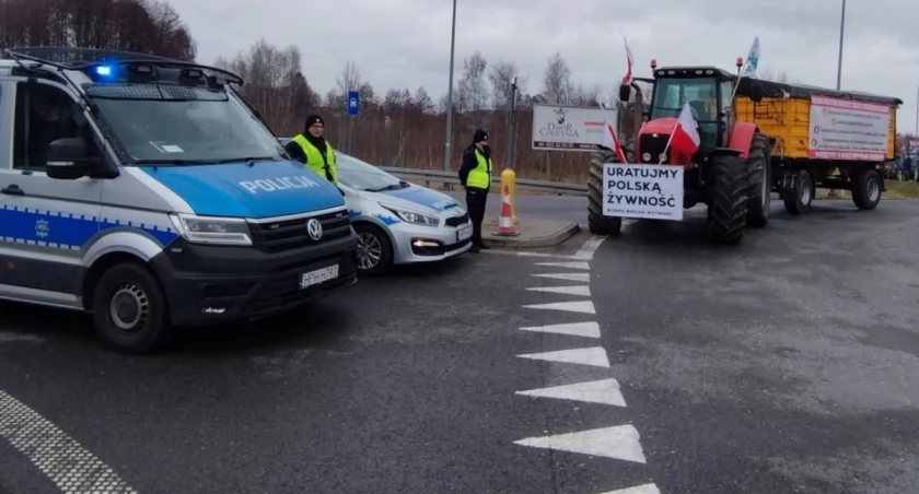 Rolnicy zakończyli 4-dniowy protest! Policjanci czuwali dzień i noc