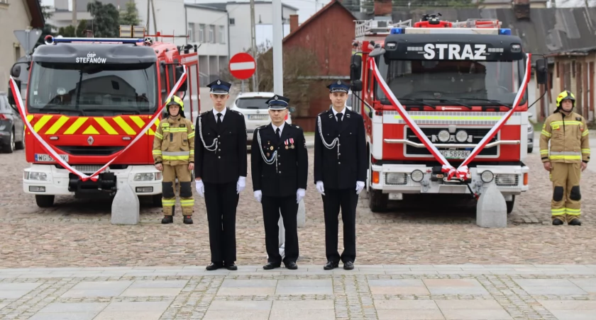 OSP Piastów i OSP Stefanów z nowymi wozami bojowymi [ZDJĘCIA]