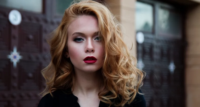 Szampony Loreal Serie Expert do włosów blond
