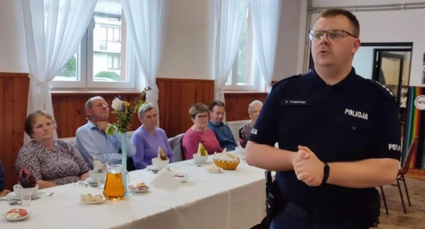 Kierownik posterunku spotkał się z seniorami