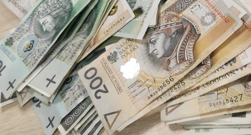 Masz rentę i chcesz dorobić? Sprawdź limity!