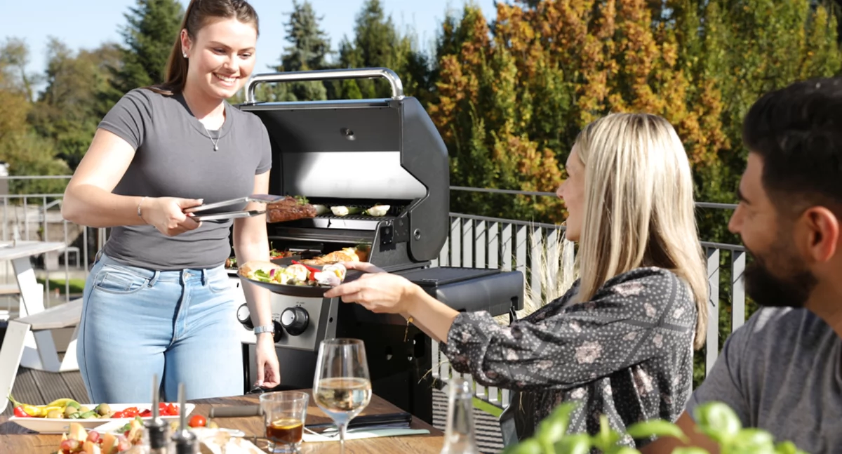 Grill gazowy czy węglowy – który wybrać i dlaczego gazowy?