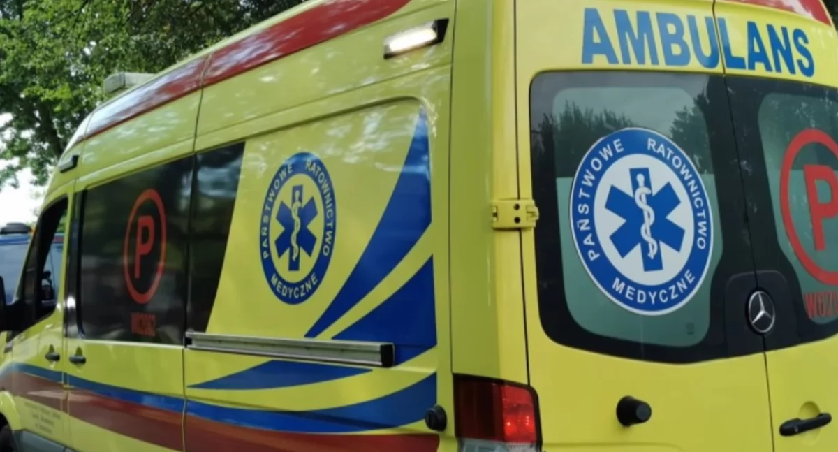 Małe dzieci zostały same w domu. Kobietę na SOR zawiozła nie karetka, ale córka
