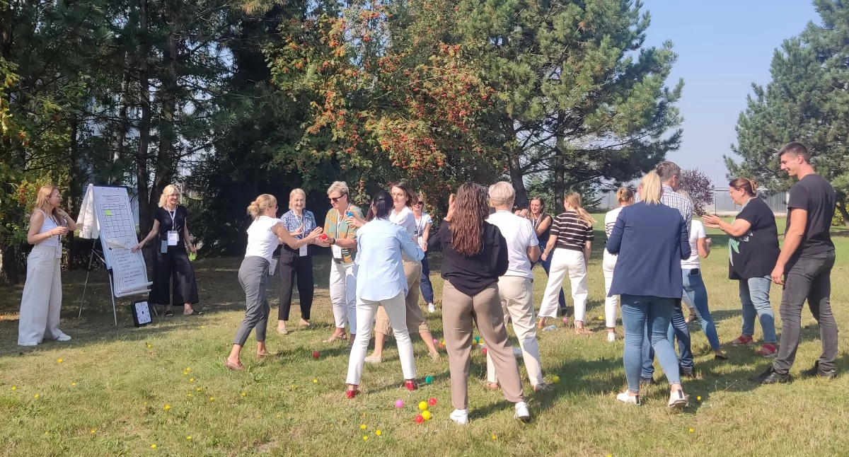 Avon i eduScrum® wspierają nauczycielki i nauczycieli