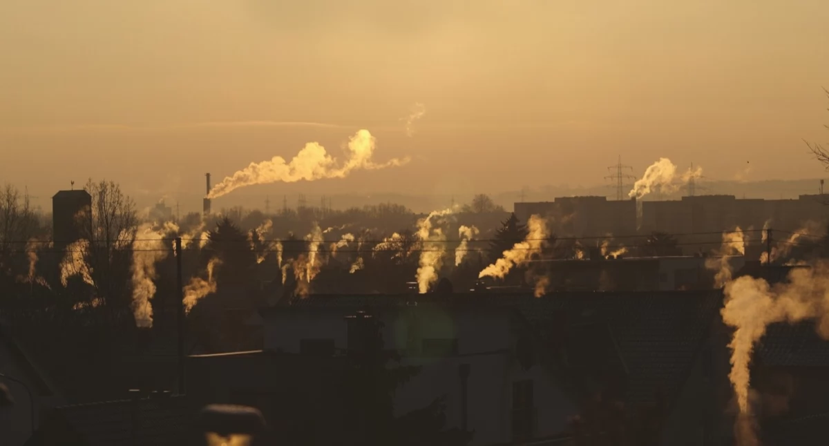 Mazowsze przyspiesza walkę ze SMOGIEM