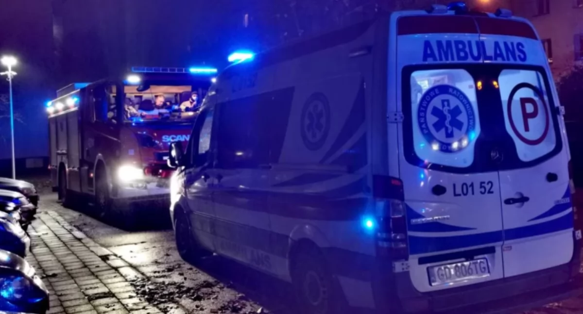Reanimacja po siłowym wejściu do mieszkania – Mężczyzna zmarł