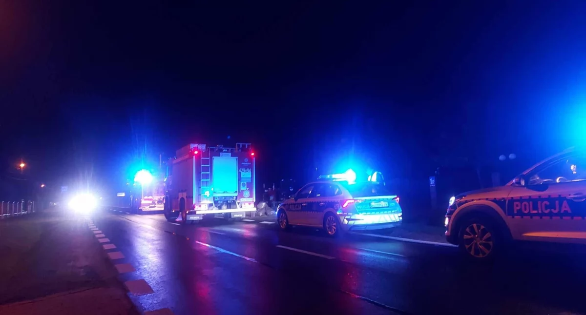 Kierowca opla zmarł w szpitalu - Poważny wypadek nad ranem 