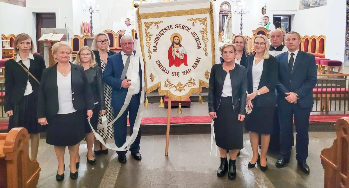 Poświęcenie nowej chorągwi dla Woli Rowskiej
