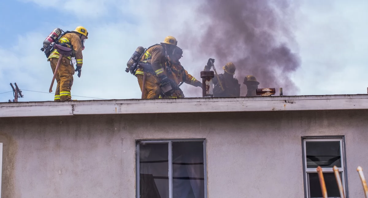 Odzyskiwanie dokumentów – skuteczne metody przywracania po zalaniu i pożarze