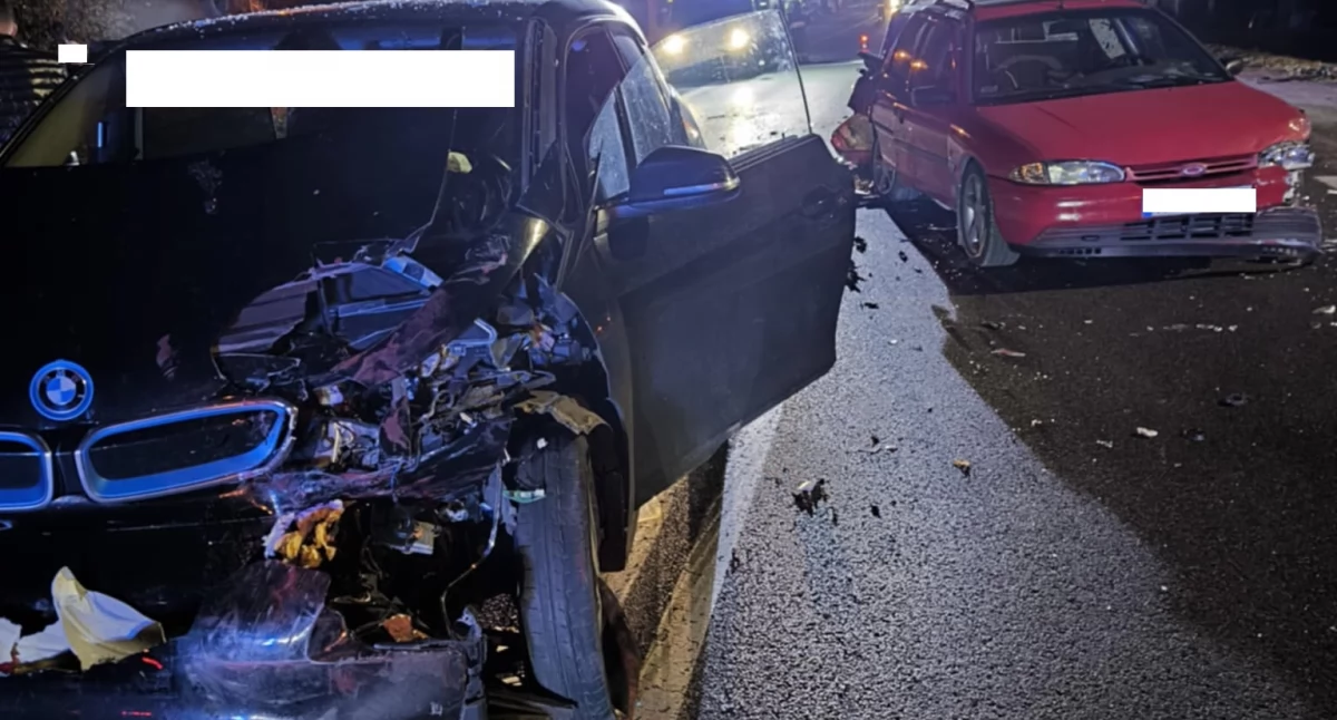 Wypadek na Lubelskiej – Zderzyły się trzy samochody
