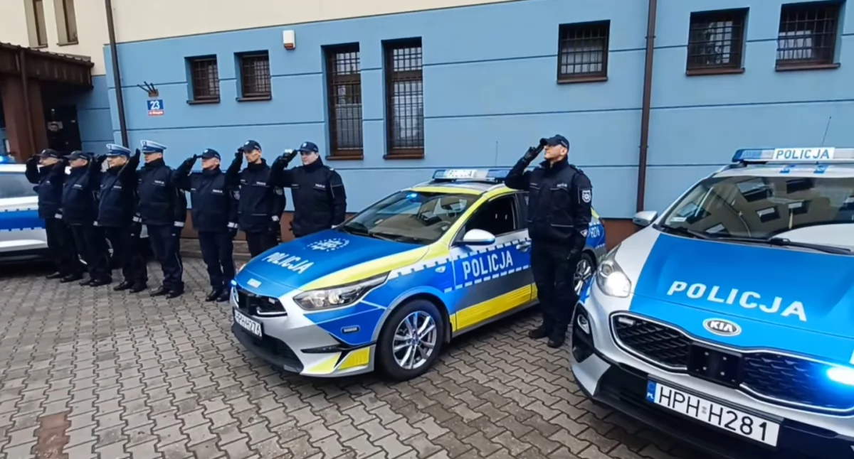 W godzinie pogrzebu oddali hołd śmiertelnie postrzelonemu policjantowi 
