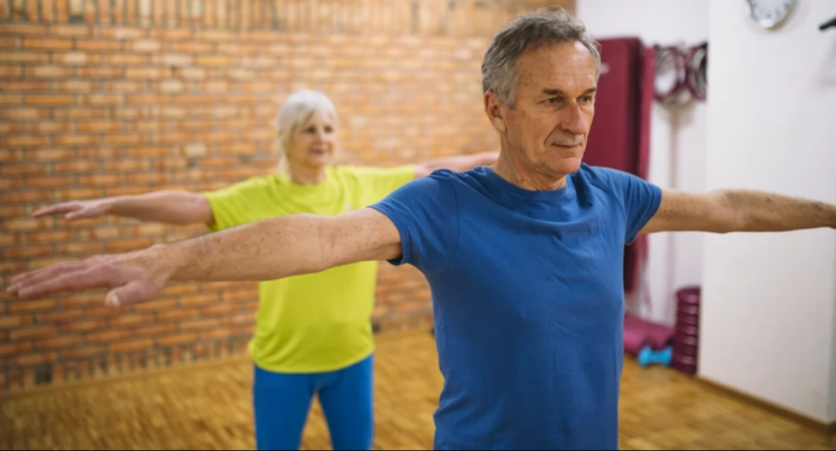 Najlepsze ćwiczenia dla seniorów na nadchodzącą zimę