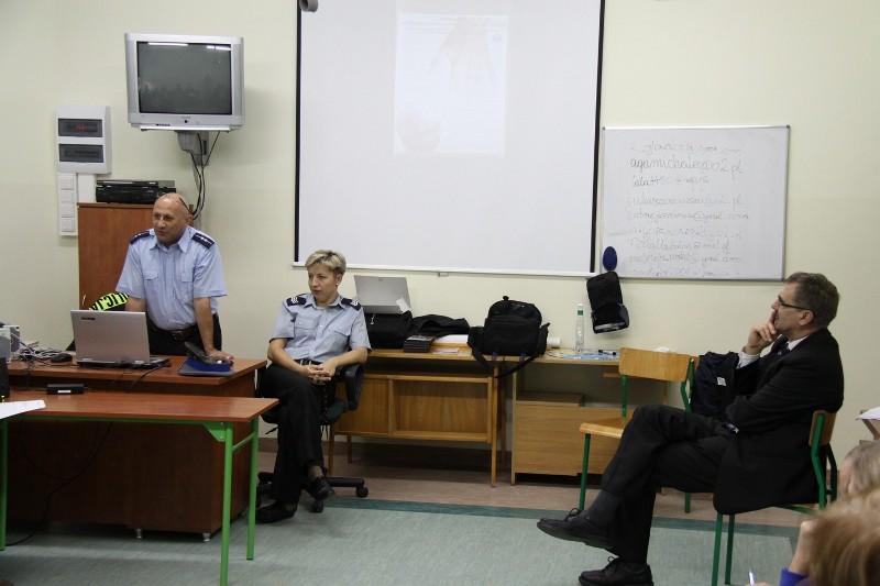 Policja szkoli nauczycieli