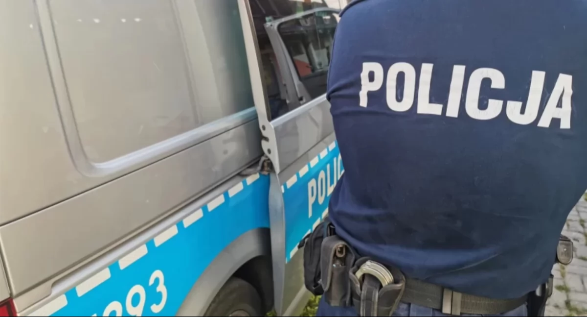 6-latek zadławił się jedzeniem i nie mógł oddychać - Pomógł policjant!