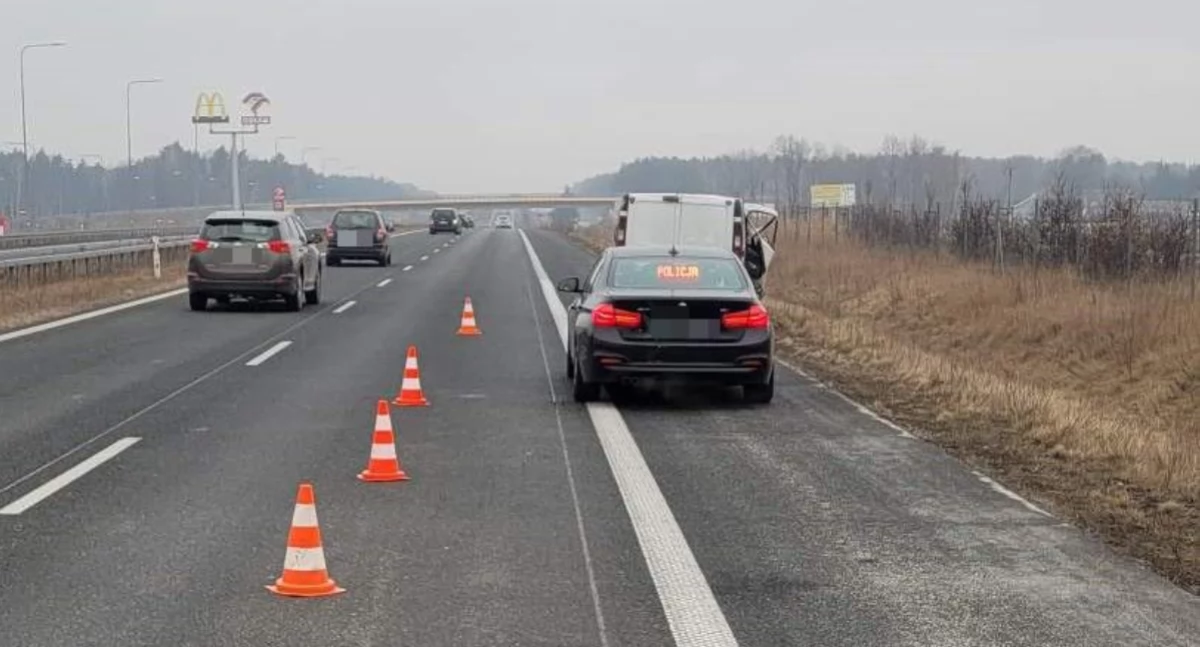 Pijany sprawca kolizji uciekł w pola - Dogonił go inny kierowca