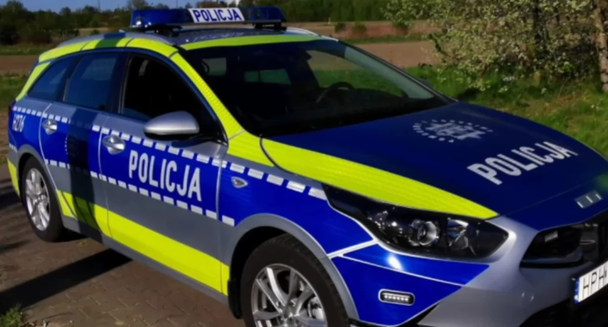 Przyznał, że wypił kilka piw i jechał za szybko - Podróż zakończył w rowie
