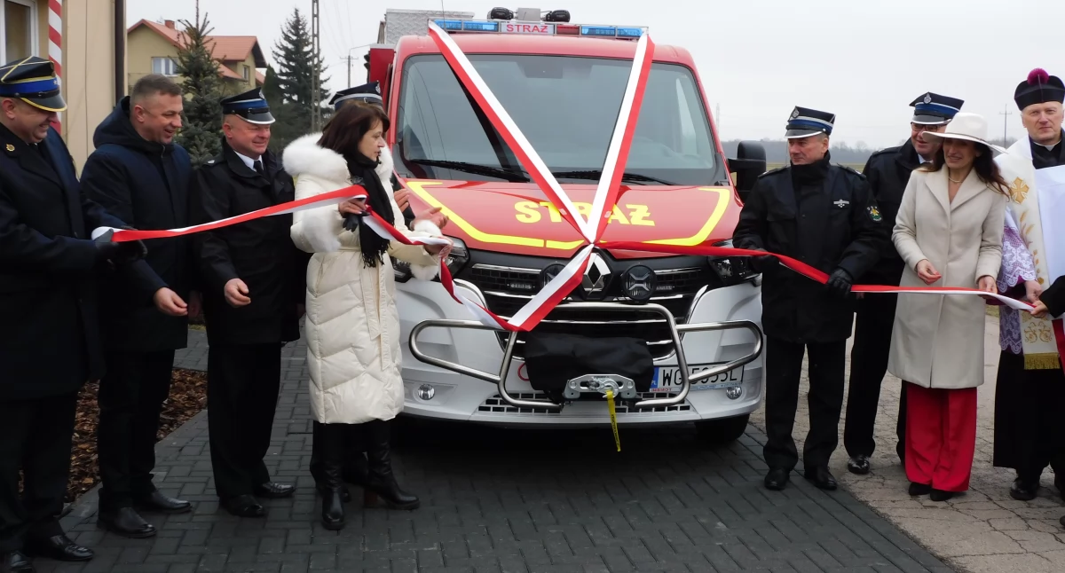 Strażacy otrzymali upragniony samochód