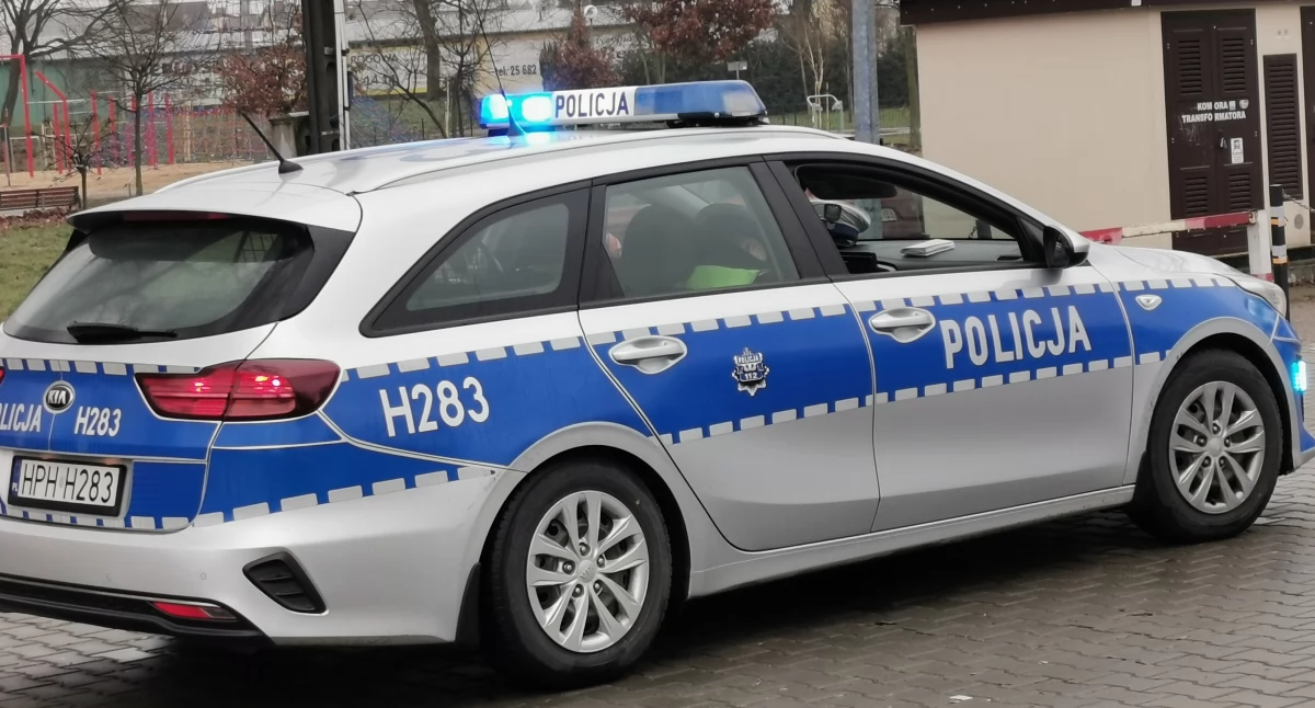 Szalał na parkingu przed marketem – Świadkowie zabrali mu kluczyki