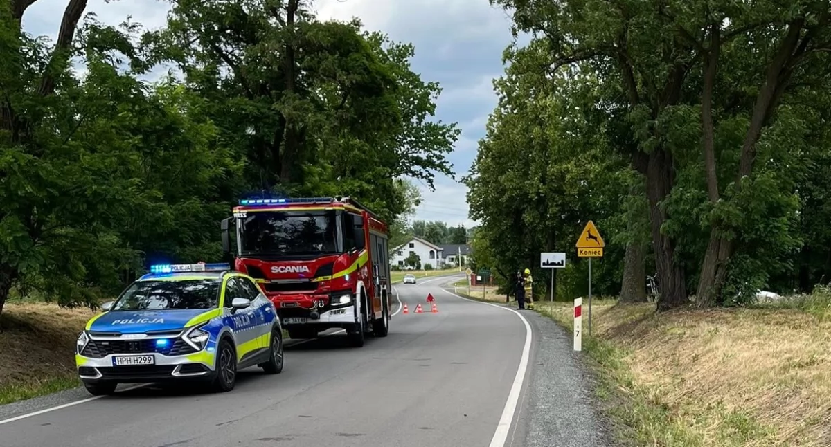 Kobieta dachowała daewoo - Trafiła do szpitala