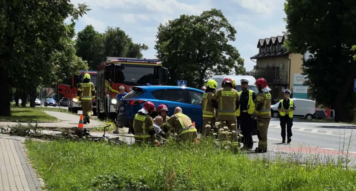 Starszy rowerzysta w szpitalu po potrąceniu przez ciężarówkę