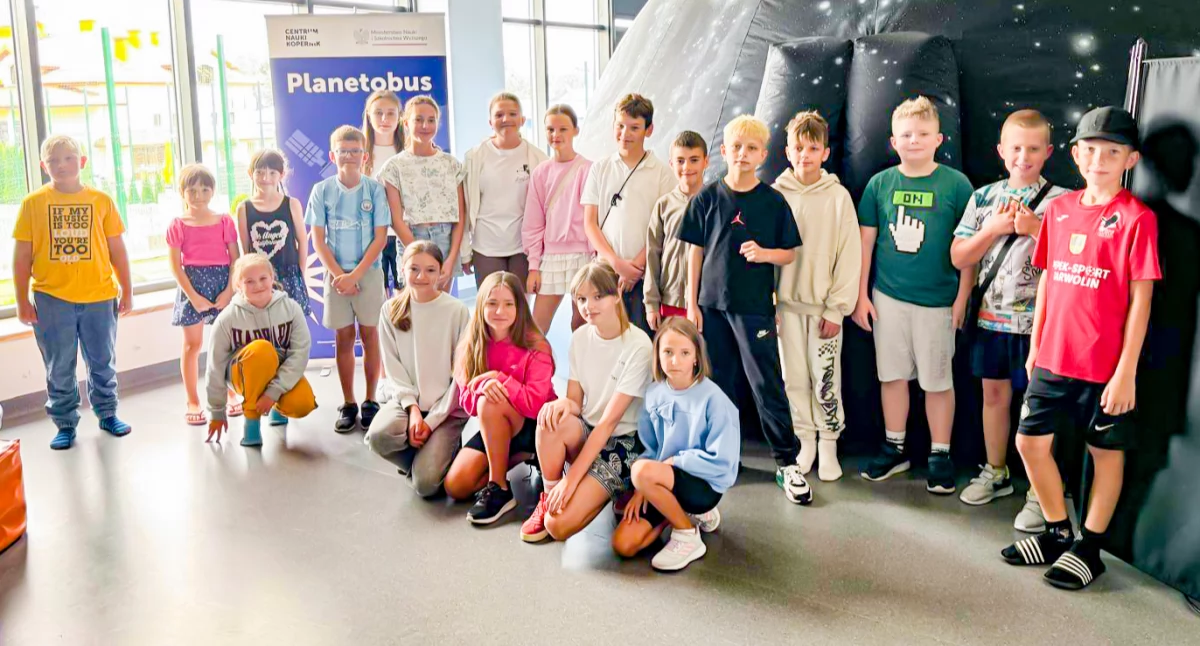 Kosmiczna przygoda! Planetobus przyciągnął 300 dzieci w historycznym momencie