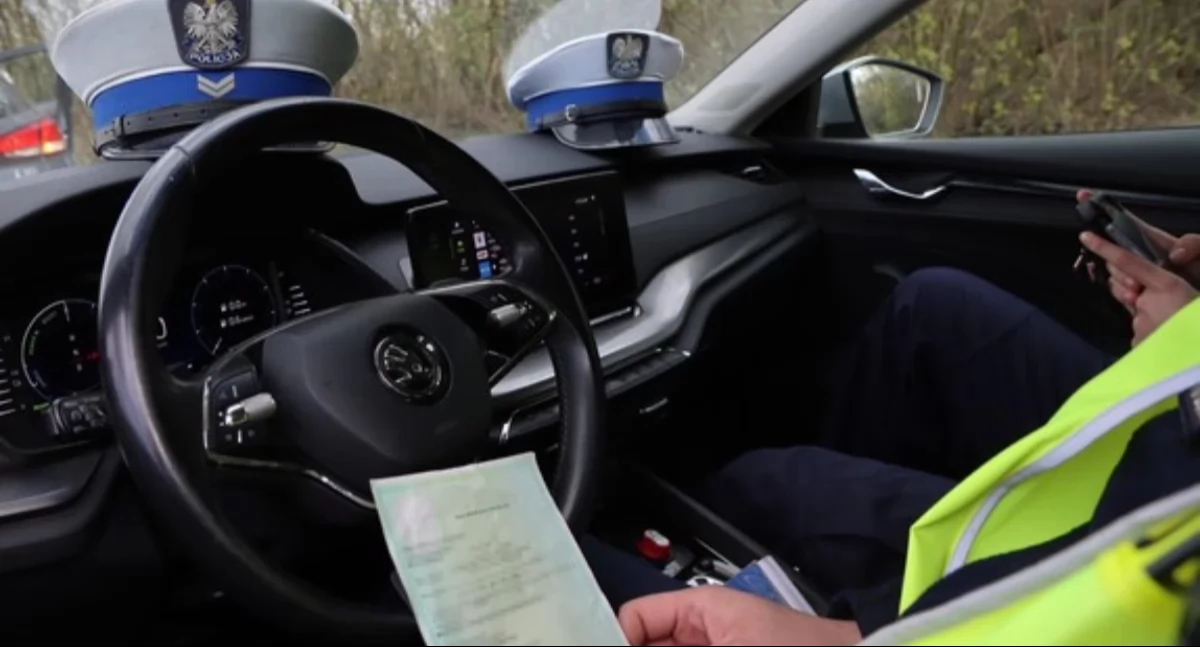Policjanci skontrolowali prawie 100 pojazdów
