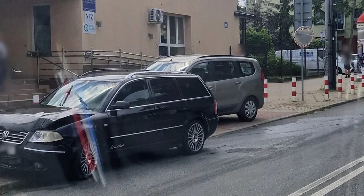 Stłuczka przy ośrodku zdrowia
