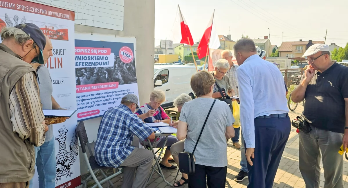 Blisko 1300 podpisów w kilka godzin. PiS zorganizowało zbiórkę w sprawie referendum migracyjnego