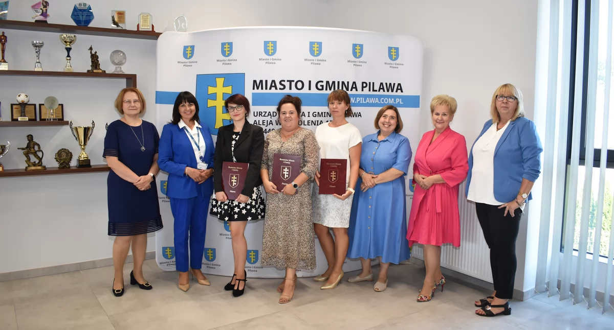 Profesjonalizm i zaangażowanie: nowi nauczyciele mianowani