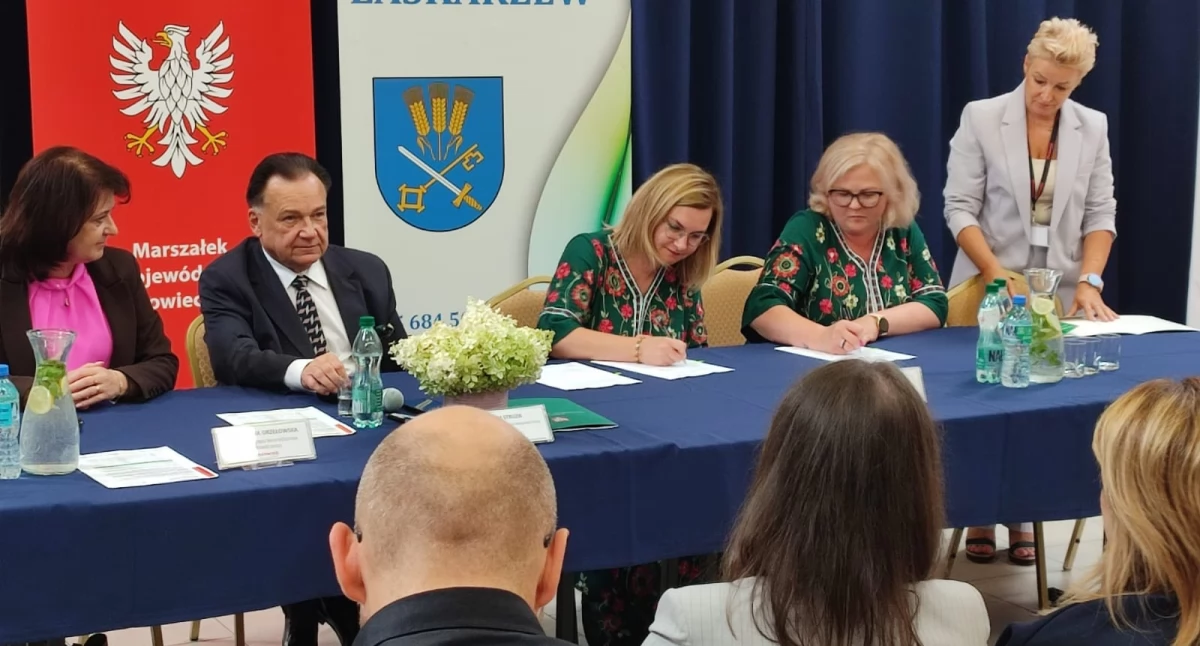 Ponad 5,7 mln zł dla powiatu garwolińskiego! Nowe boiska, wóz strażacki i termomodernizacja szkół. Sprawdź kto dostał kasę